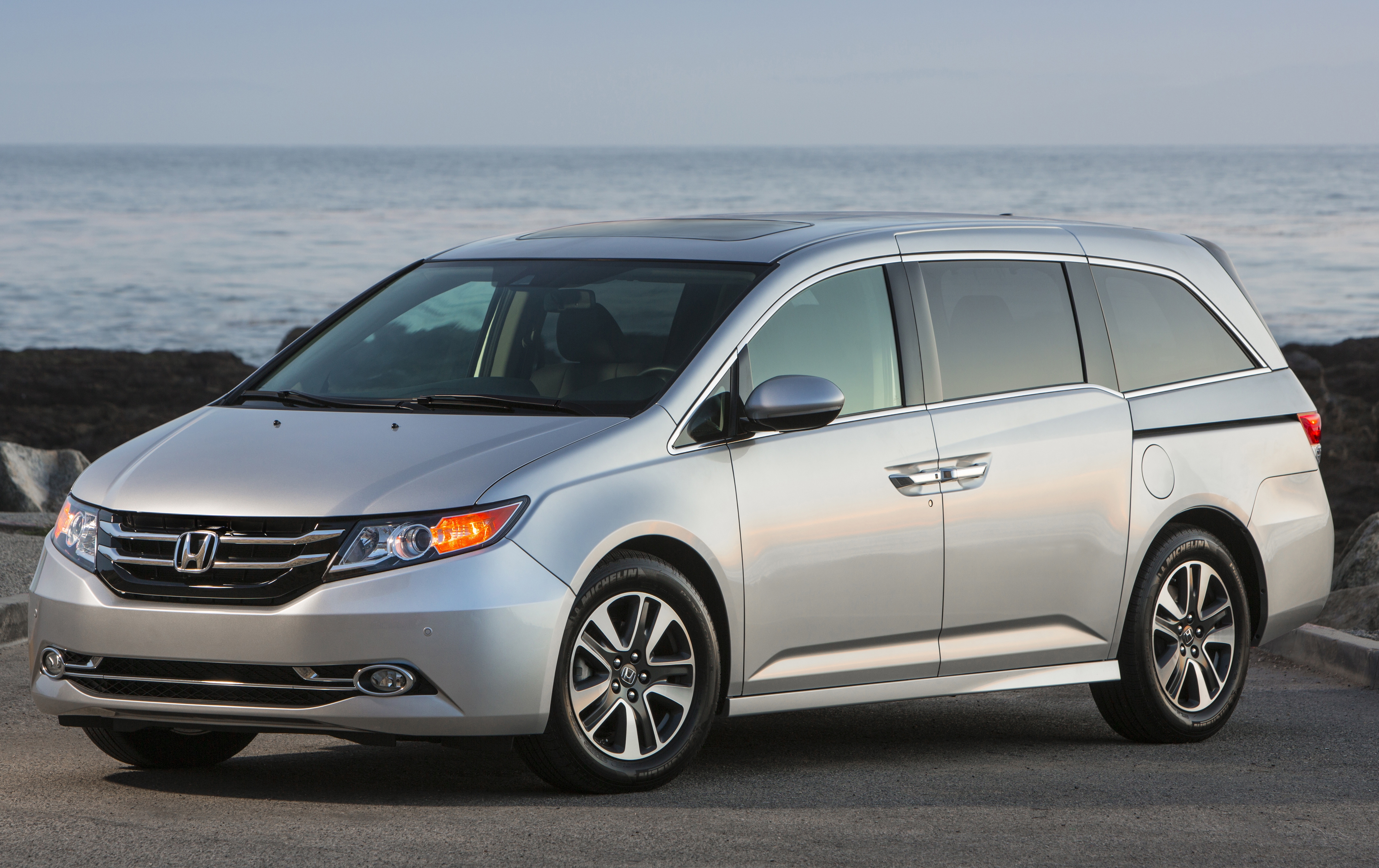 Top-selling Honda Odyssey and CR-V named ‘Best Cars for Families’ by U.S. News & World Report